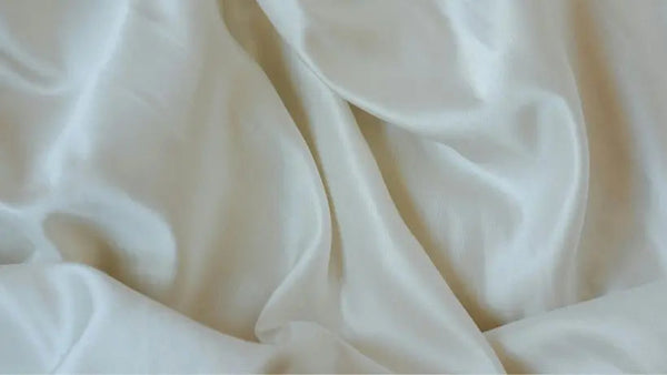 Lunelle mulberry silk pillowcase showing Grade 6A quality weave - is mulberry silk really worth the higher price