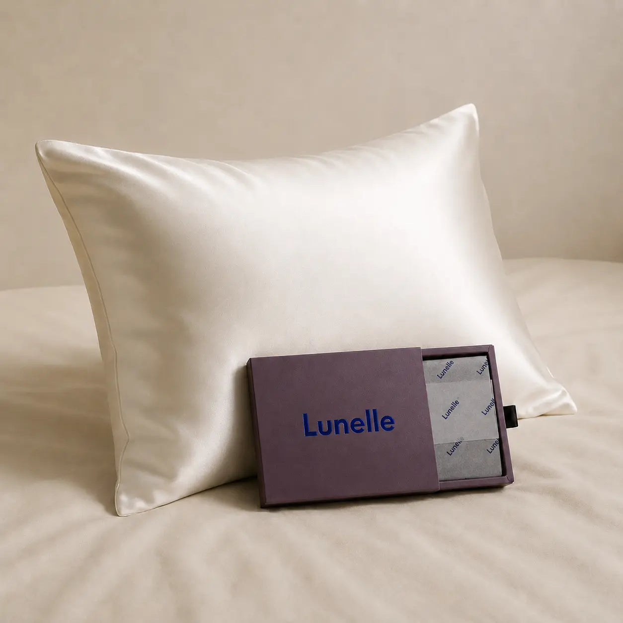 30 Momme 100% Mulberry Silk Pillowcase for Hair & Skin - White Lunissy UK